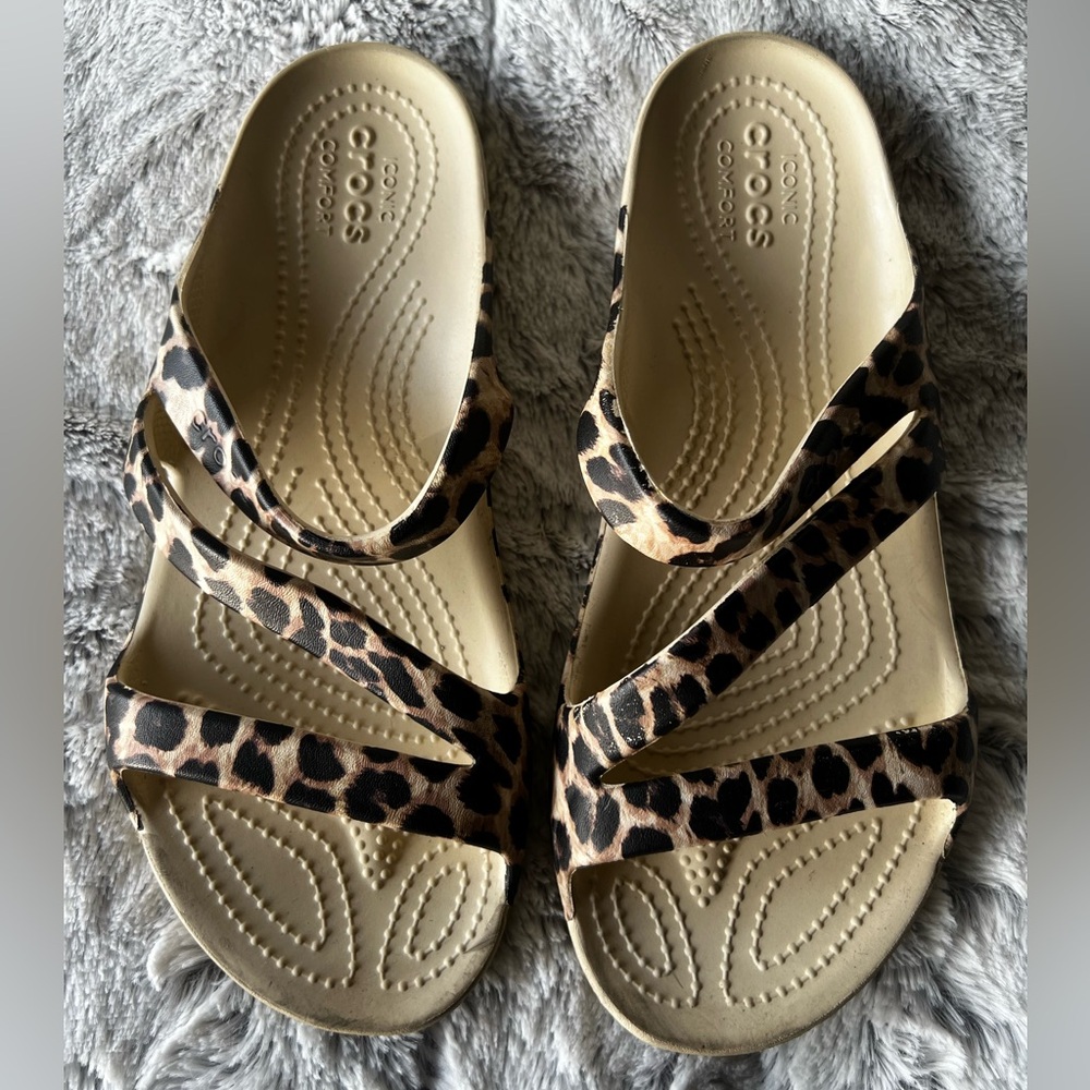 Leopard Print Women’s Crocs Sz 7